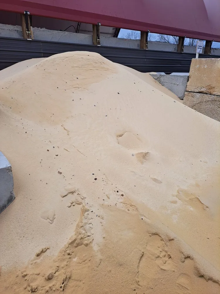 Reliable yard maintenance near you across Sparta, TN - Passons Stone Mulch and More