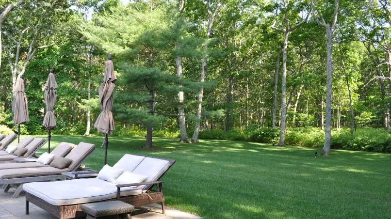 Expert landscape installation in East Hampton, NY by Pat Flores Landscape & Masonry Corp