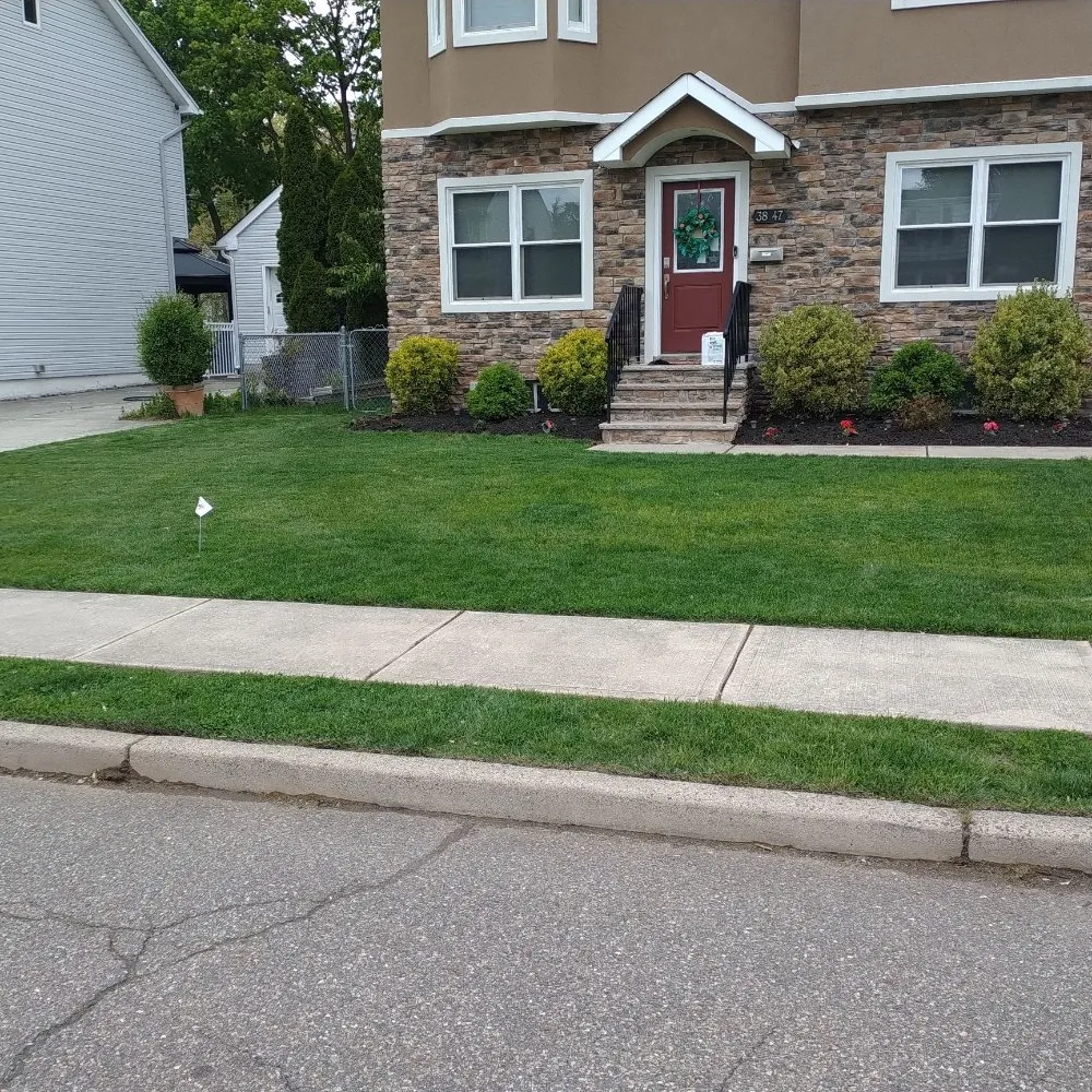 Expert outdoor landscaping experts serving Garfield, NJ - Pat Landscaping Services