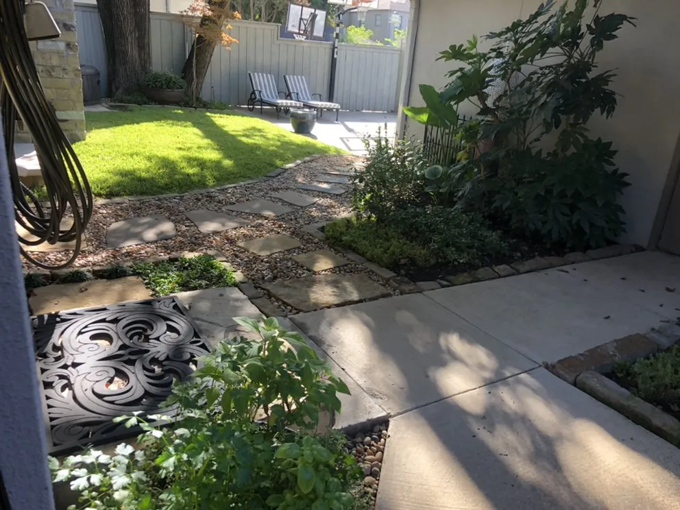 Affordable yard maintenance in Dallas, TX - Pat Torres Landscaping