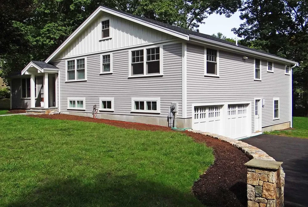 Custom lawn mowing service experts serving Framingham, MA - Patagonia Construction