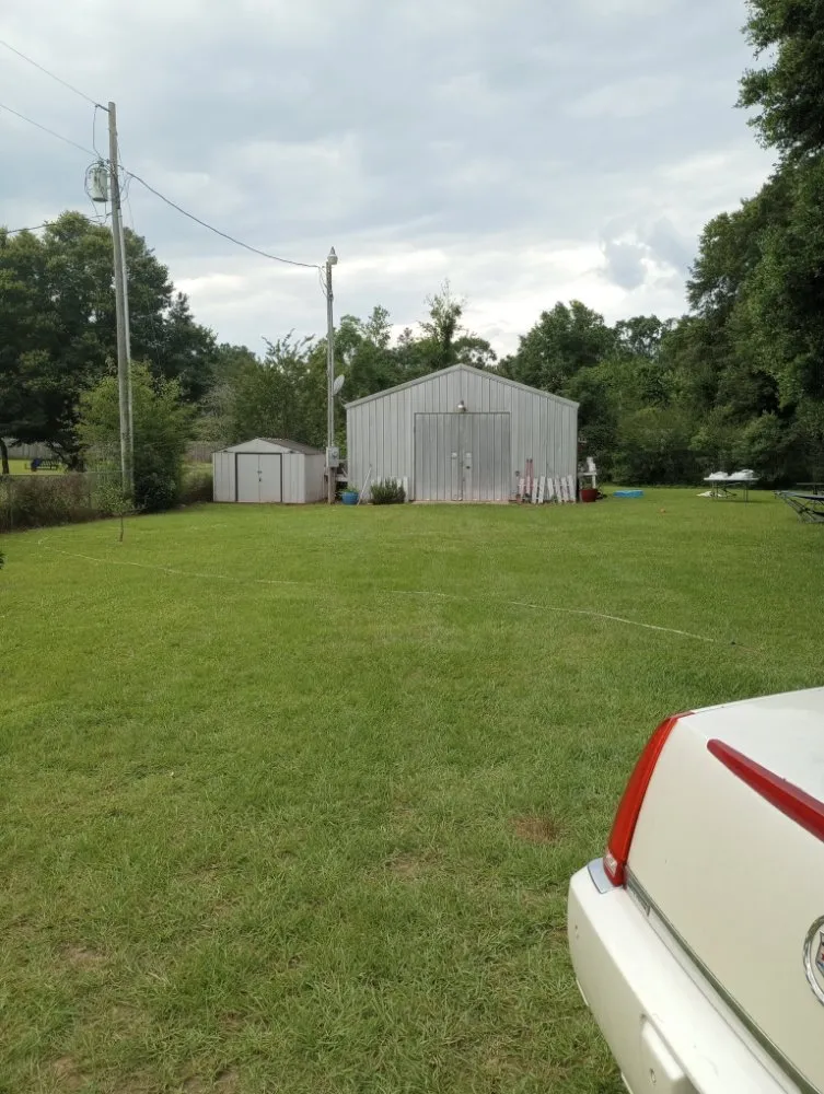 Professional lawn mowing service experts serving Robertsdale, AL - Patches Lawn Care