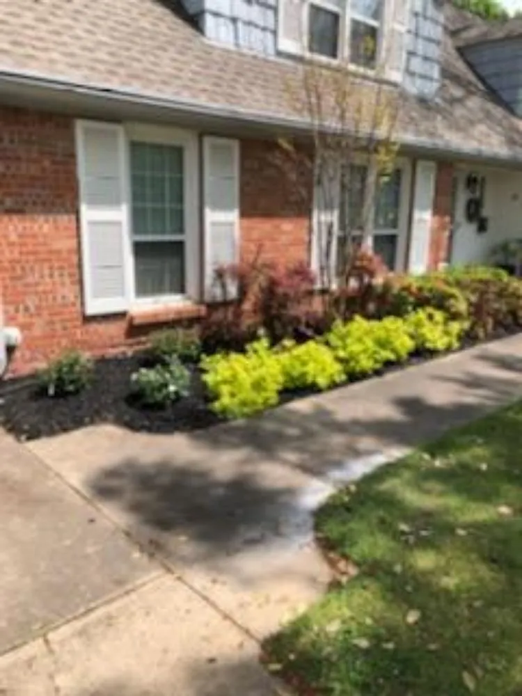 Expert yard maintenance experts serving Tulsa, OK - Patchin Lawn and Landscaping