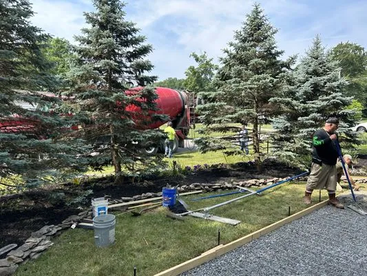 Pate's Landscaping and Construction Logo