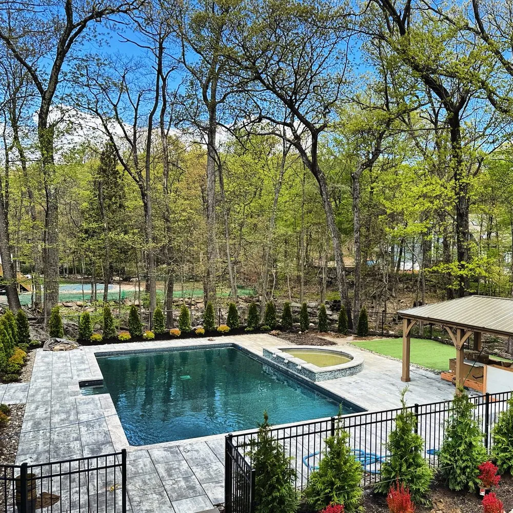 Professional lawn care service in Wayne, NJ - Patio Builders