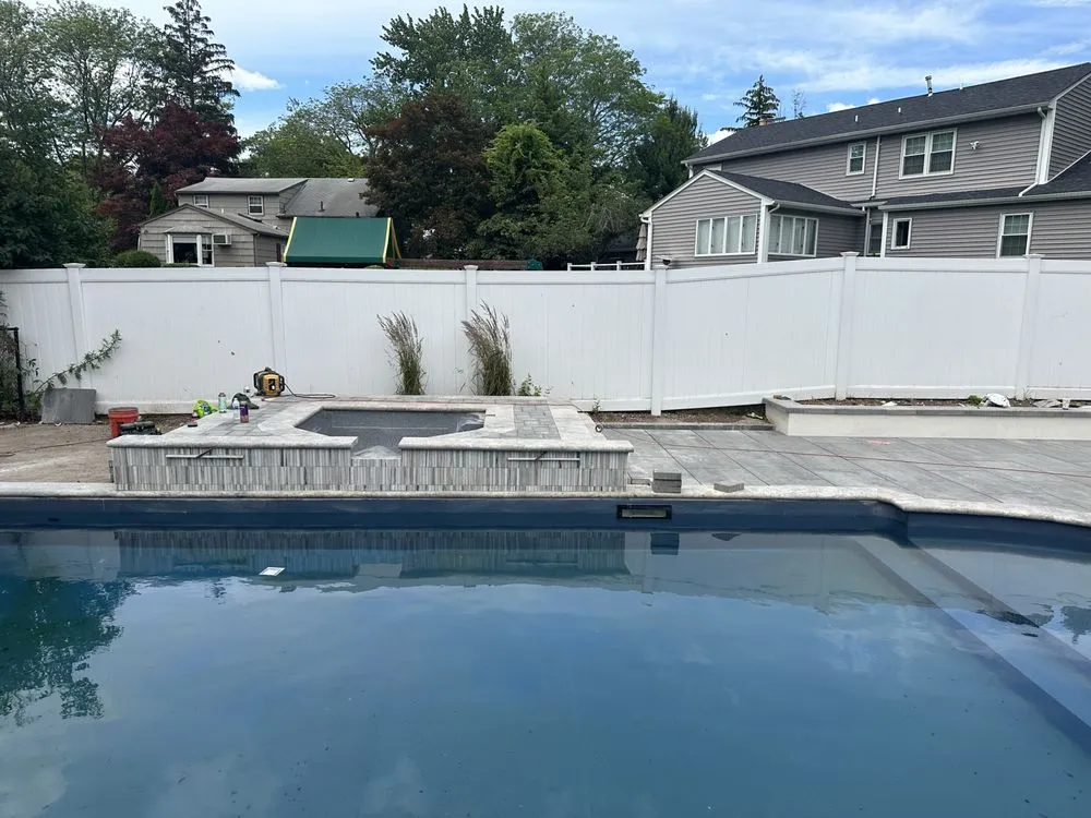 Professional lawn care service experts serving Wayne, NJ - Patio Builders