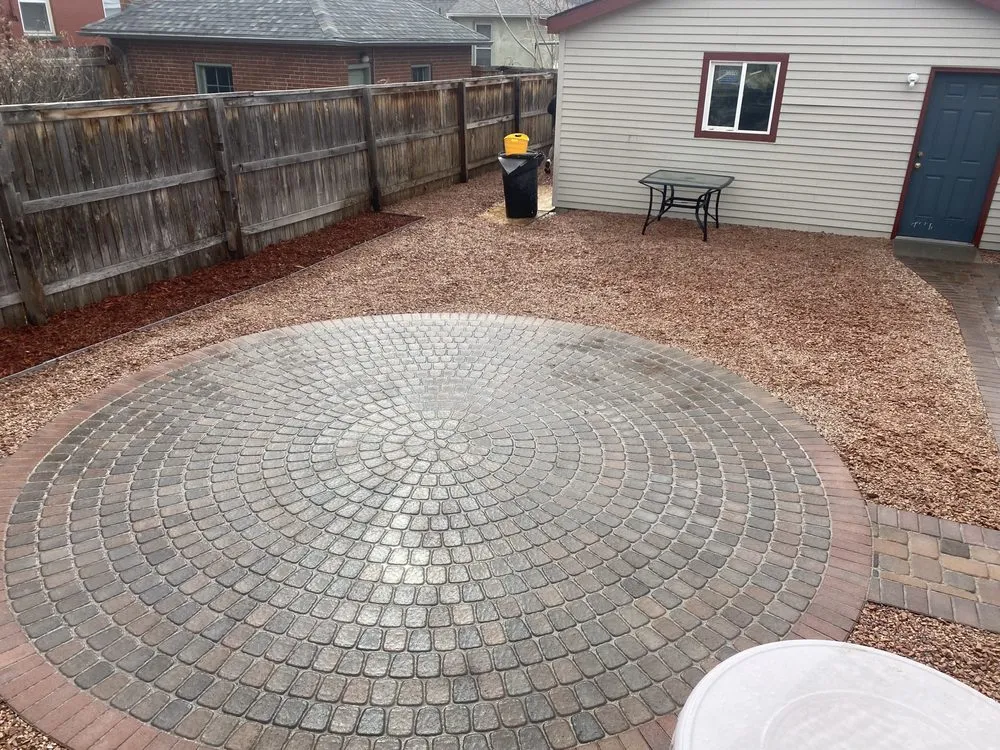 Top-rated garden landscaping for year-round maintenance in Lakewood, CO by Patio System Landscape
