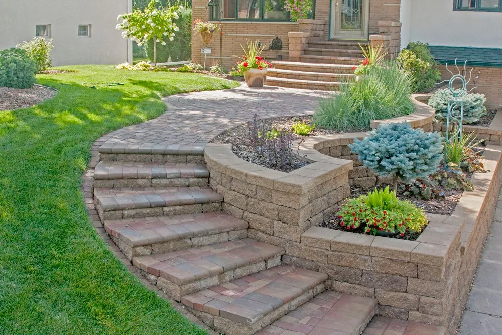Trusted yard maintenance in Burnsville, MN - Patio Town