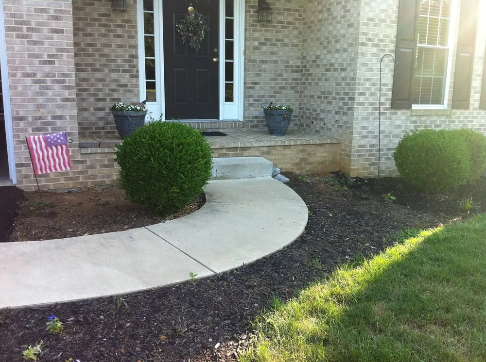 Top-rated yard cleanup service with custom design in Thurmont, MD by Patios Today