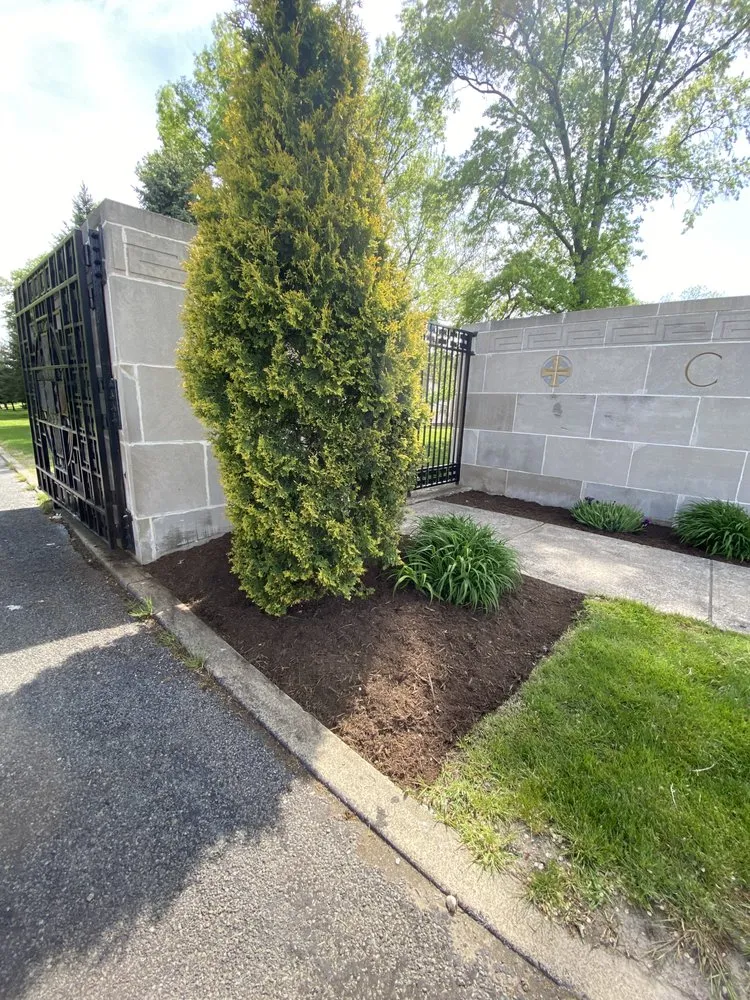 Professional lawn mowing service in Chagrin Falls, OH - Patitucci Landscape Services