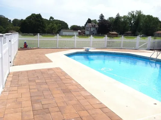 Patlawn Landscaping Logo