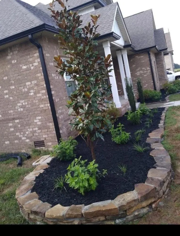 Custom landscaping services in Clarksville, TN by Patricio