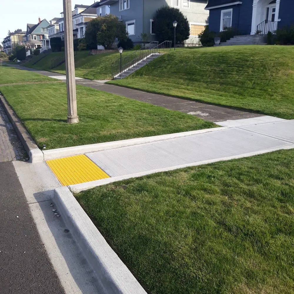 Professional garden landscaping for beautiful yards in Spanaway, WA by Patricks landscaping & Handyman services