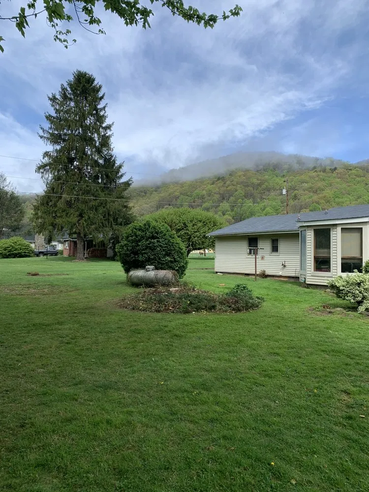 Reliable garden landscaping in Waynesville, NC by Patrick’s Lawncare & Landscaping