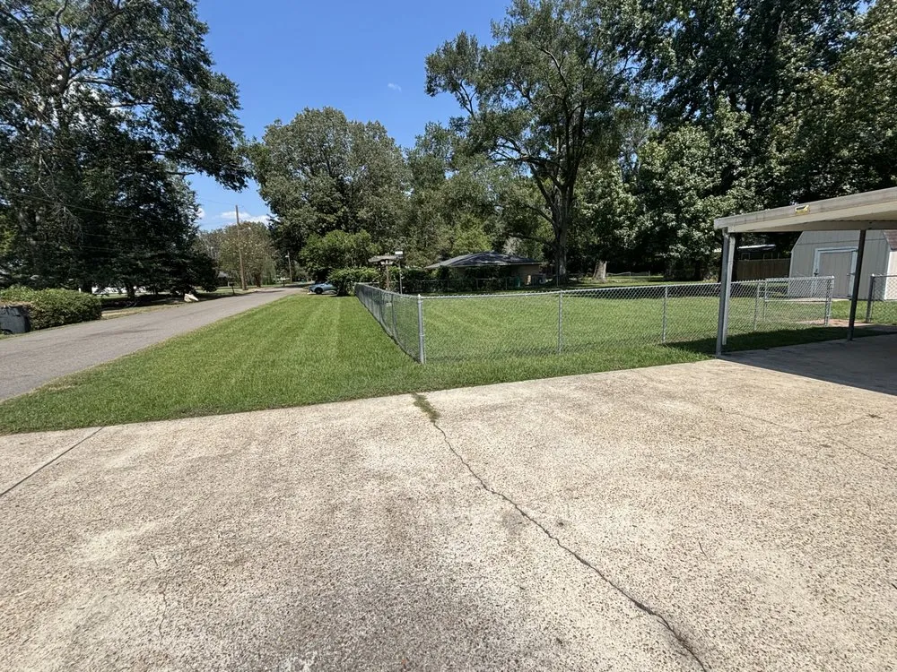 Professional garden landscaping in Zachary, LA - Patriot Exteriors