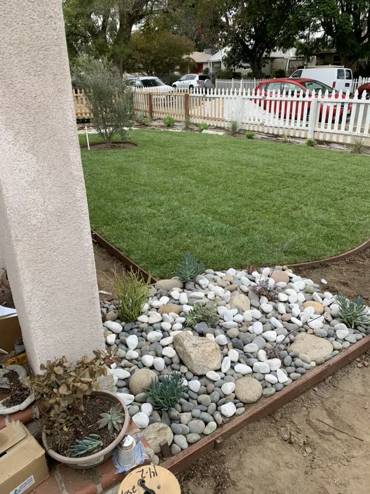 Custom garden landscaping in Stevenson Ranch, CA by Patriot Landcare Developments