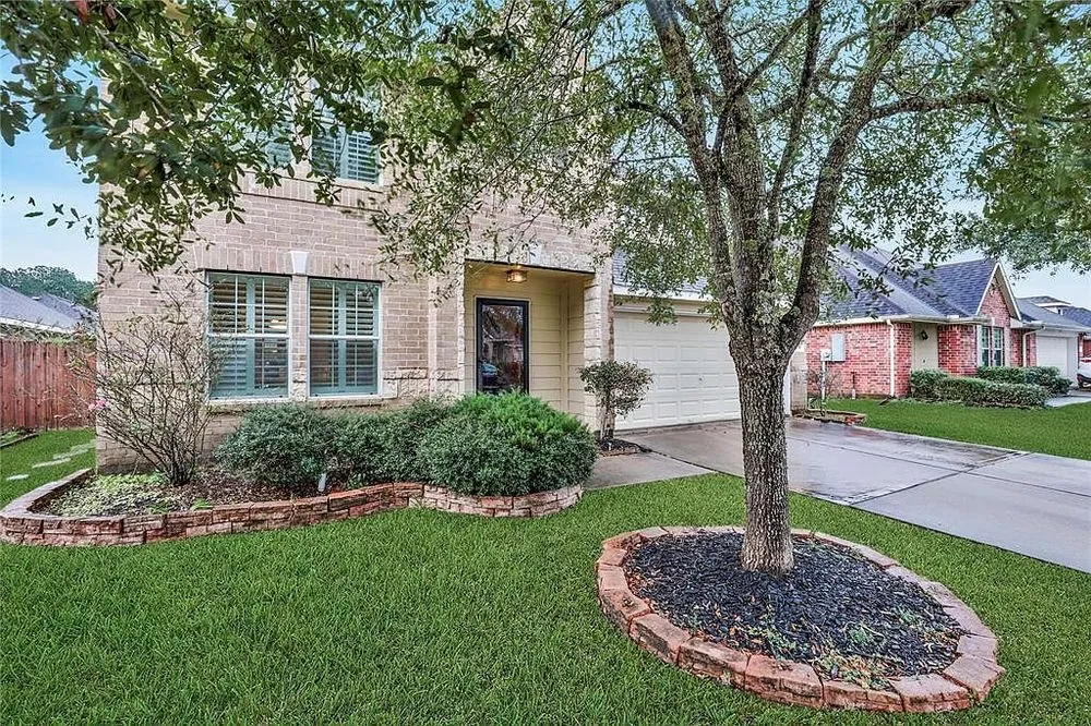 Reliable landscape installation in Dickinson, TX - Patriot Lawn And Landscaping