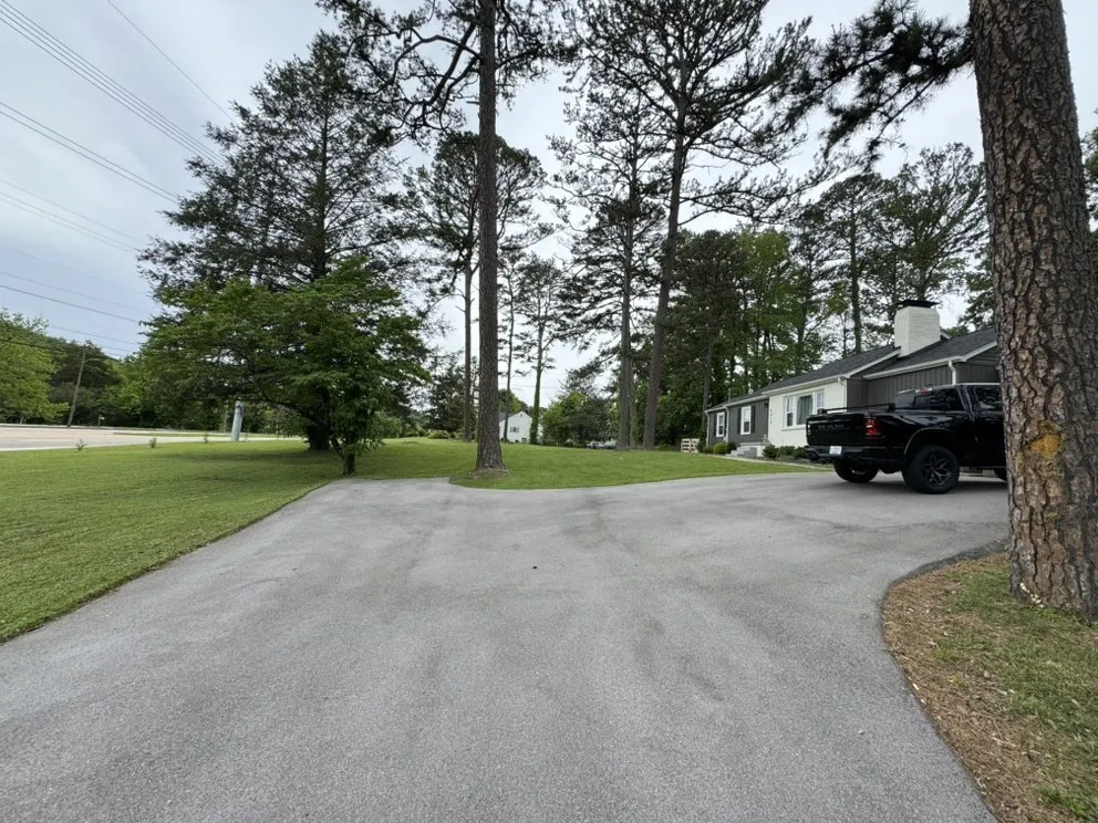 Affordable outdoor landscaping experts serving Knoxville, TN - Patriot Lawn Care