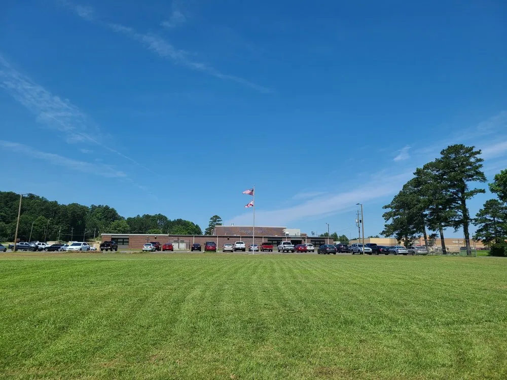 Local yard maintenance experts serving Ohatchee, AL - Patriot Lawn Maintenance