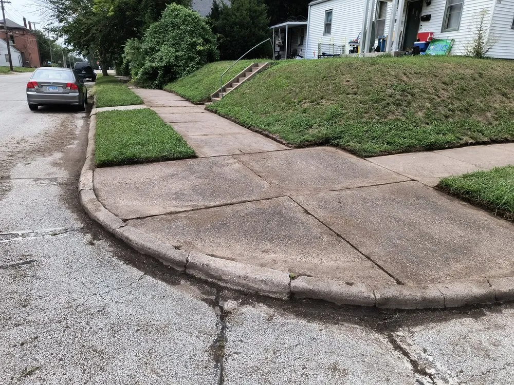 Affordable landscaping services experts serving Quincy, IL - Patriot Lawn Services