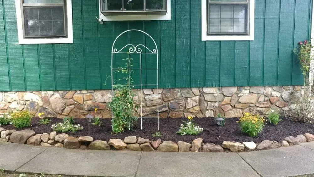 Custom yard maintenance for year-round maintenance in Sevierville, TN by Patriot Lawncare and Landscaping