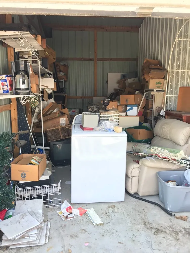 Affordable lawn mowing service in Cape Girardeau, MO by Patriot Property Services