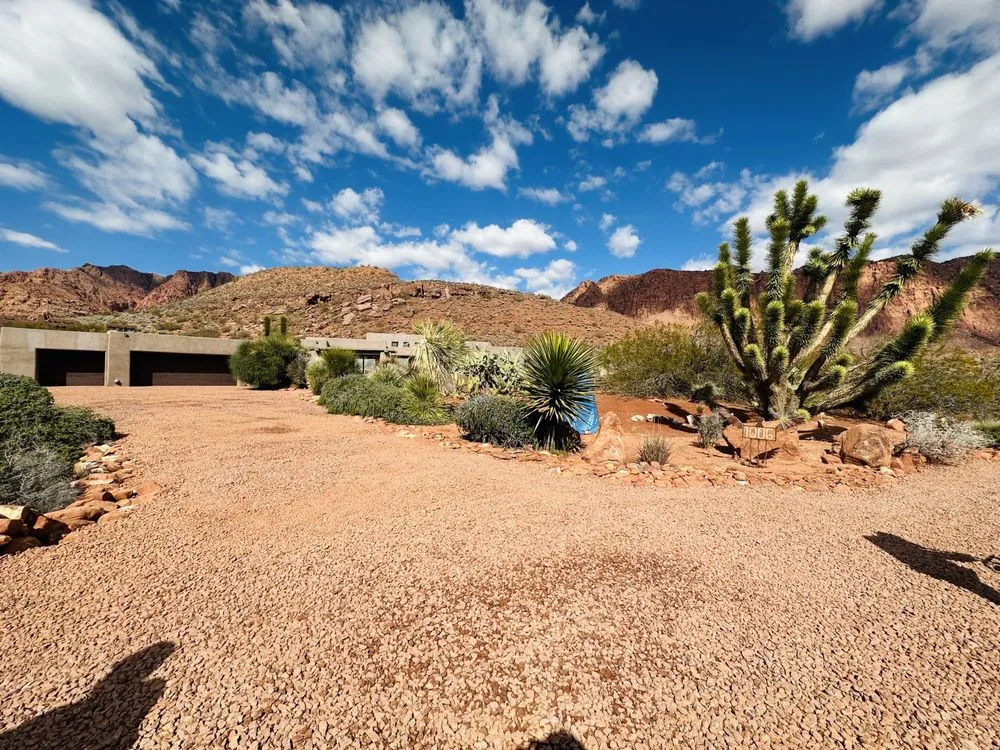 Professional lawn care service experts serving St. George, UT - Patriots Landscaping