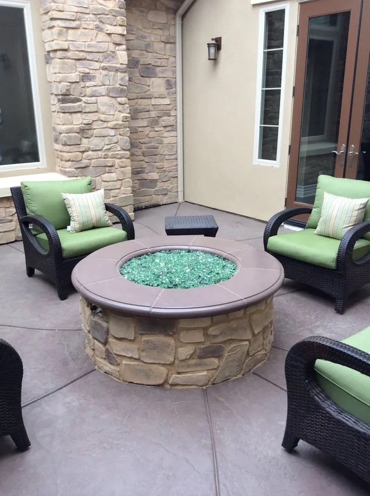 Professional lawn mowing service experts serving Perris, CA - Patron Construction