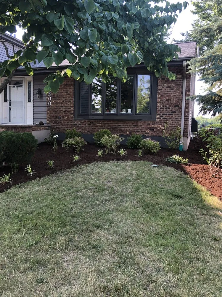 Custom lawn care service in Palatine, IL - Pat's Custom Lawn Care and Snow Removal Services