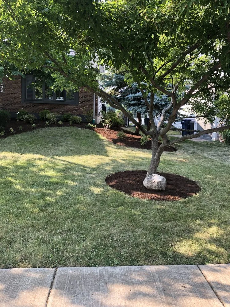 Expert garden landscaping experts serving Palatine, IL - Pat's Custom Lawn Care and Snow Removal Services
