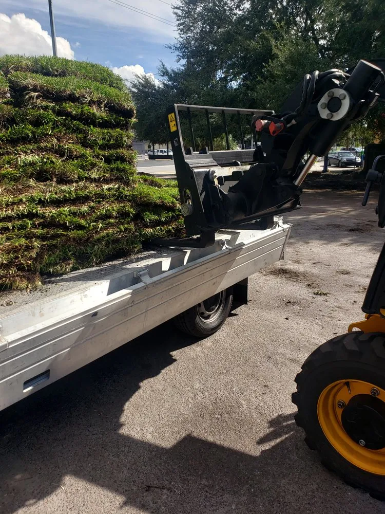 Expert outdoor landscaping in Tampa, FL - Pats Sod Service