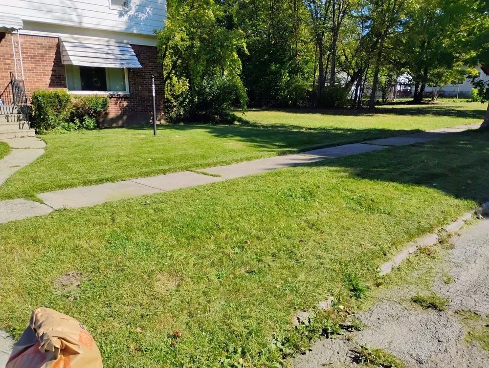 Local outdoor landscaping in Flint, MI - Patterson's Grass Gurus