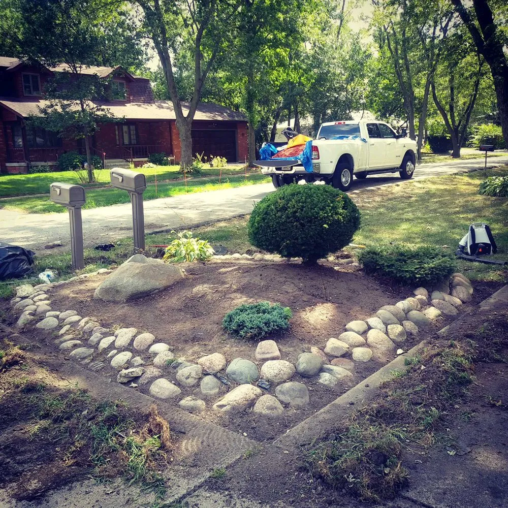 Trusted yard cleanup service in Country Club Hills, IL by Patton’s Lawn Care