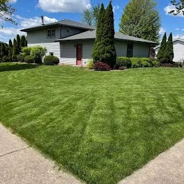 Professional lawn mowing service near you across New Lenox, IL - PatwsLawnCare Of New Lenox
