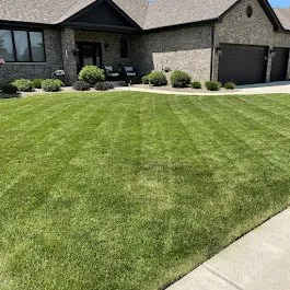 Custom landscaping services for homes across New Lenox, IL - PatwsLawnCare Of New Lenox