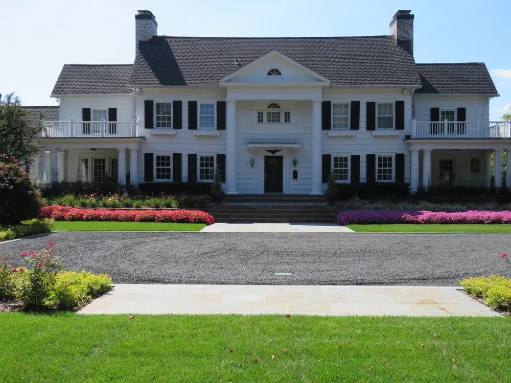 Reliable yard maintenance in Deer Park, NY - Paul LI Landscaping