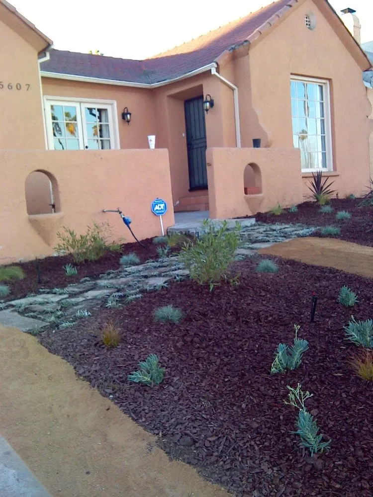 Local garden landscaping for year-round maintenance in Dallas, TX by Paul Viers Landscaping