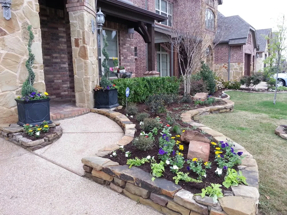 Top-rated yard cleanup service in Grapevine, TX by Paulo's Lawn Care & Landscape