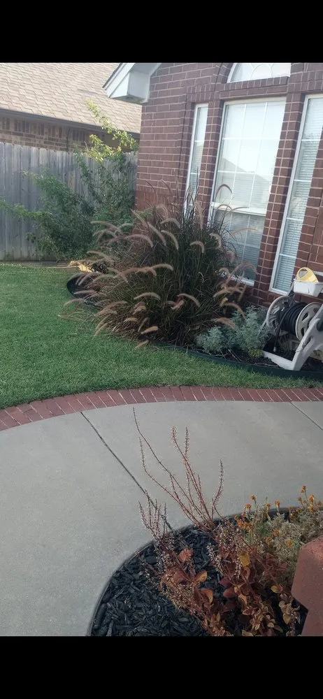 Local garden landscaping experts serving Moore, OK - Paul's Lawn and Tree Service
