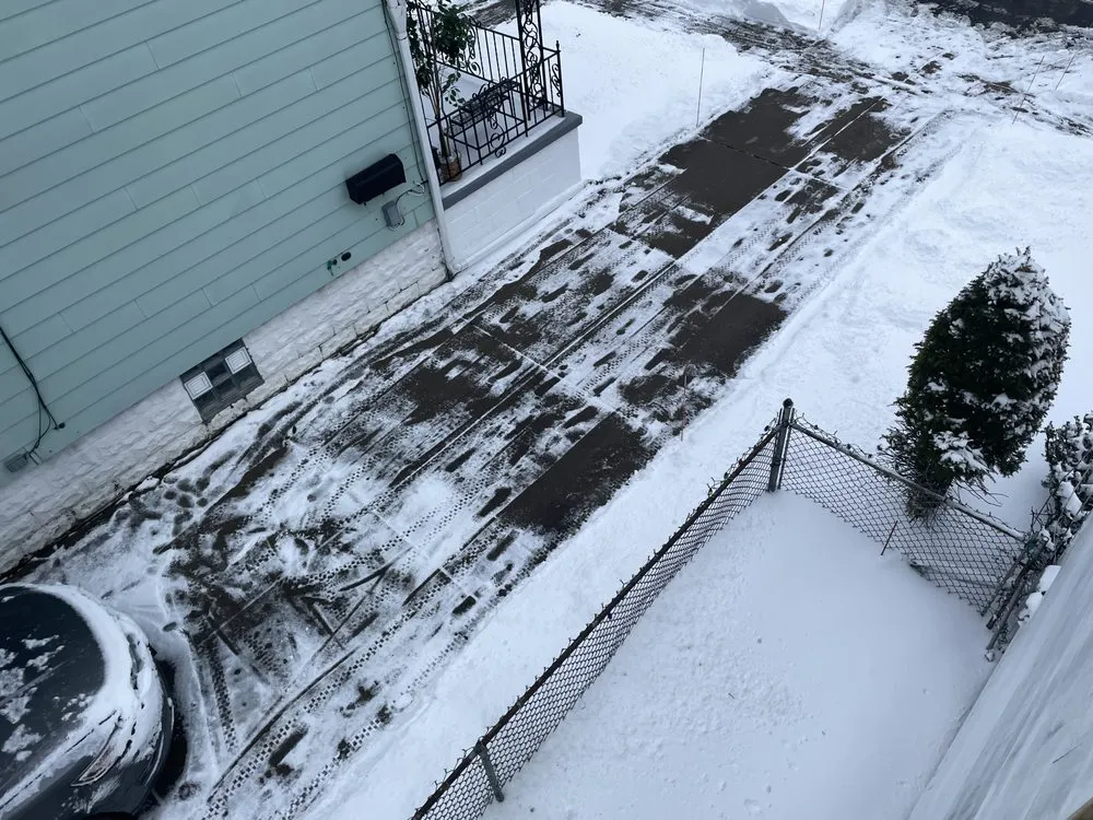 Top-rated garden landscaping experts serving West Seneca, NY - Paul's Lawn Care