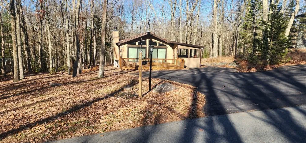 Professional lawn care service in Milford, PA - Pauls LawnCare & Excavation