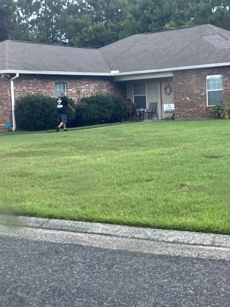 Affordable landscape installation for residential properties across Picayune, MS - Paul’s Mow & Haul