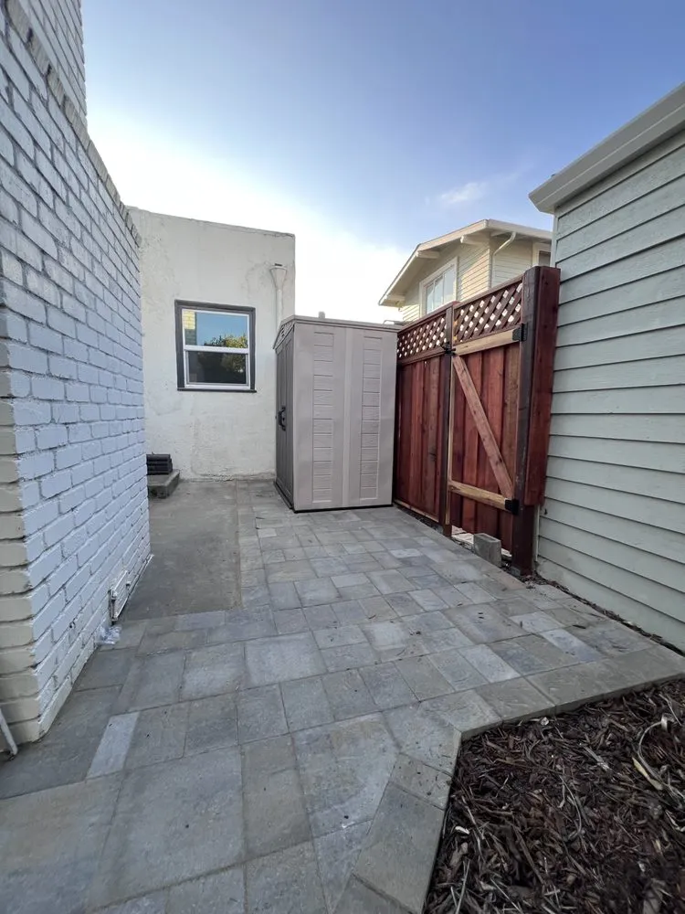 Custom lawn mowing service experts serving Oakland, CA - Paul's Sunshine Landscaping