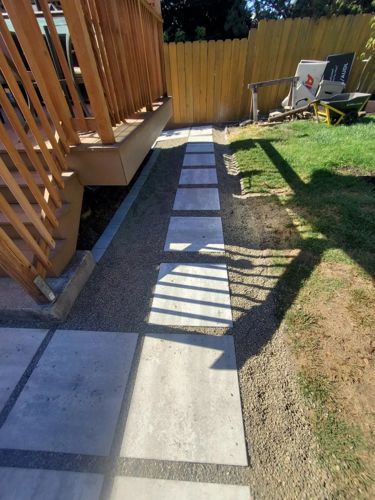 Expert garden landscaping for outdoor upgrades in Oakland, CA by Paul's Sunshine Landscaping