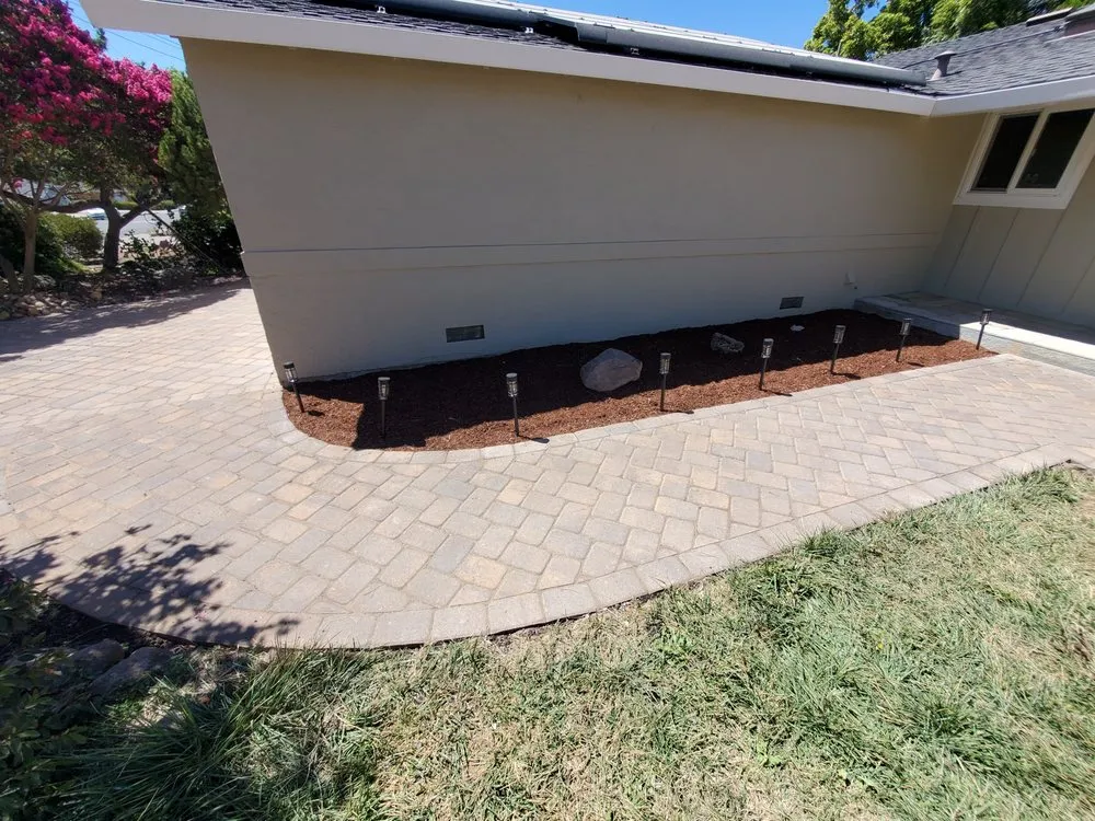 Affordable garden landscaping in Oakland, CA by Paul's Sunshine Landscaping