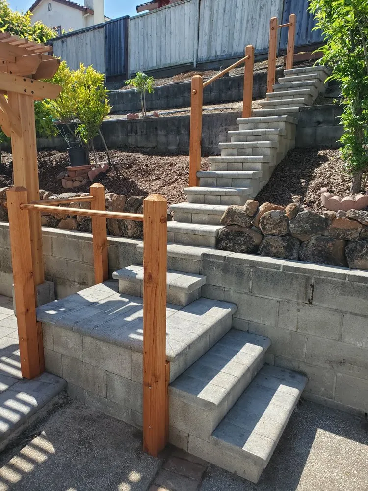Local residential landscaping for year-round maintenance in Oakland, CA by Paul's Sunshine Landscaping