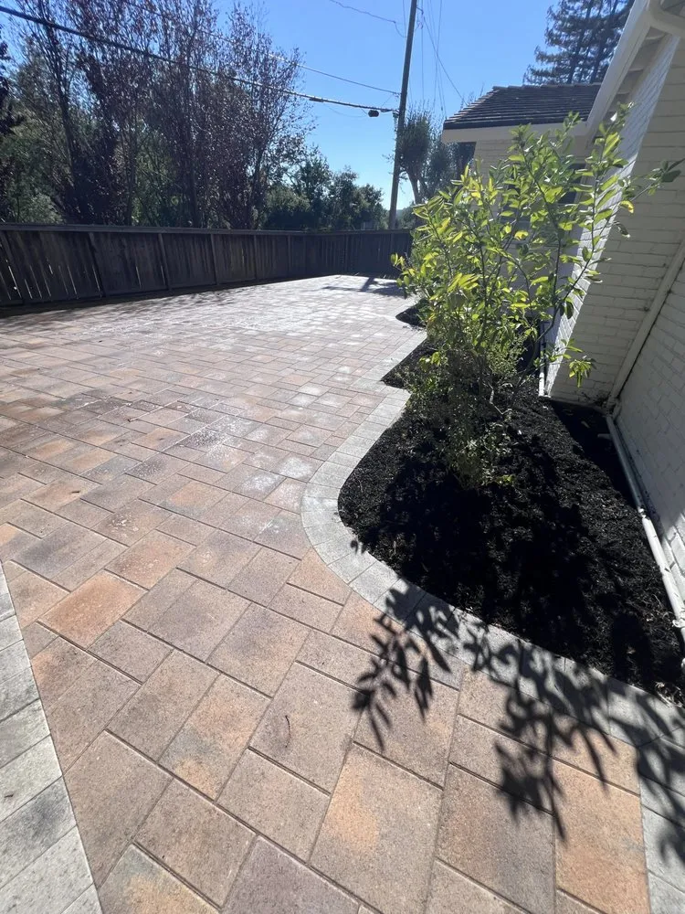 Affordable landscape design in Oakland, CA by Paul's Sunshine Landscaping