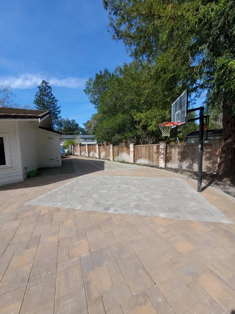 Trusted lawn mowing service for homes in Oakland, CA by Paul's Sunshine Landscaping