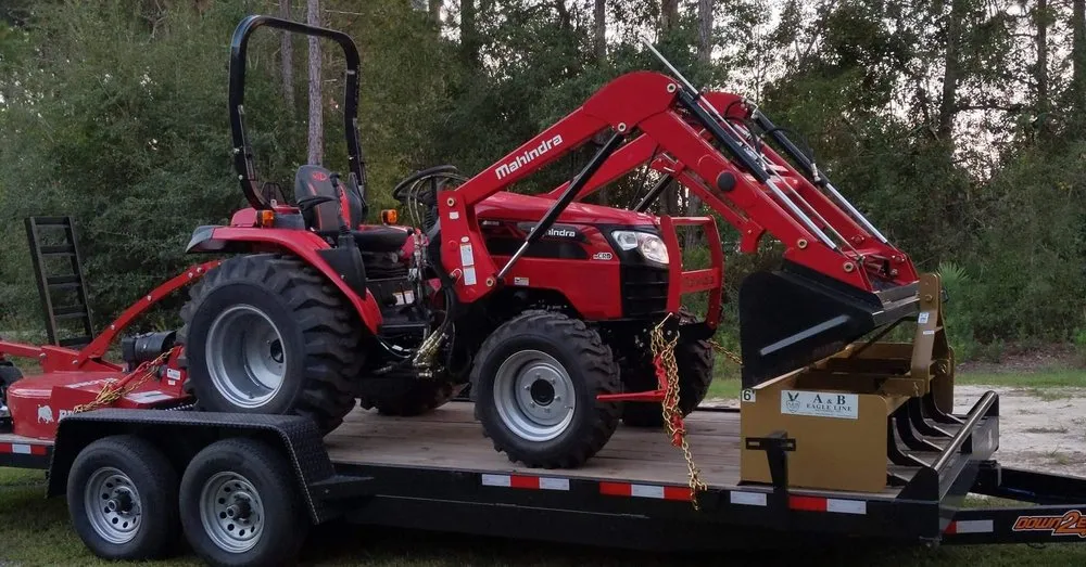 Trusted residential landscaping experts serving Nahunta, GA - Paul's Tractor Services