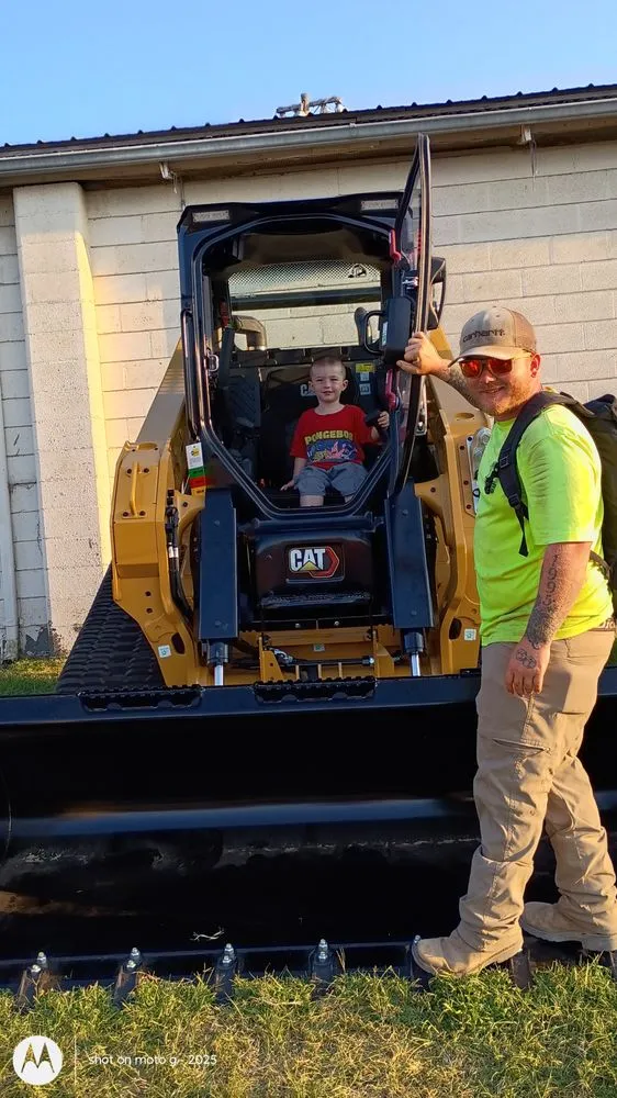 Trusted yard cleanup service near you across Mount Carmel, TN - Pave a way & landscaping